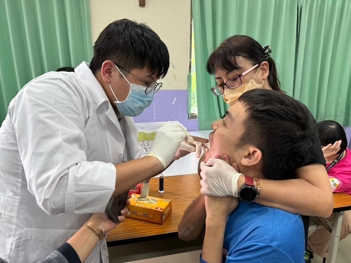 牙齒檢查囉(標題圖檔)