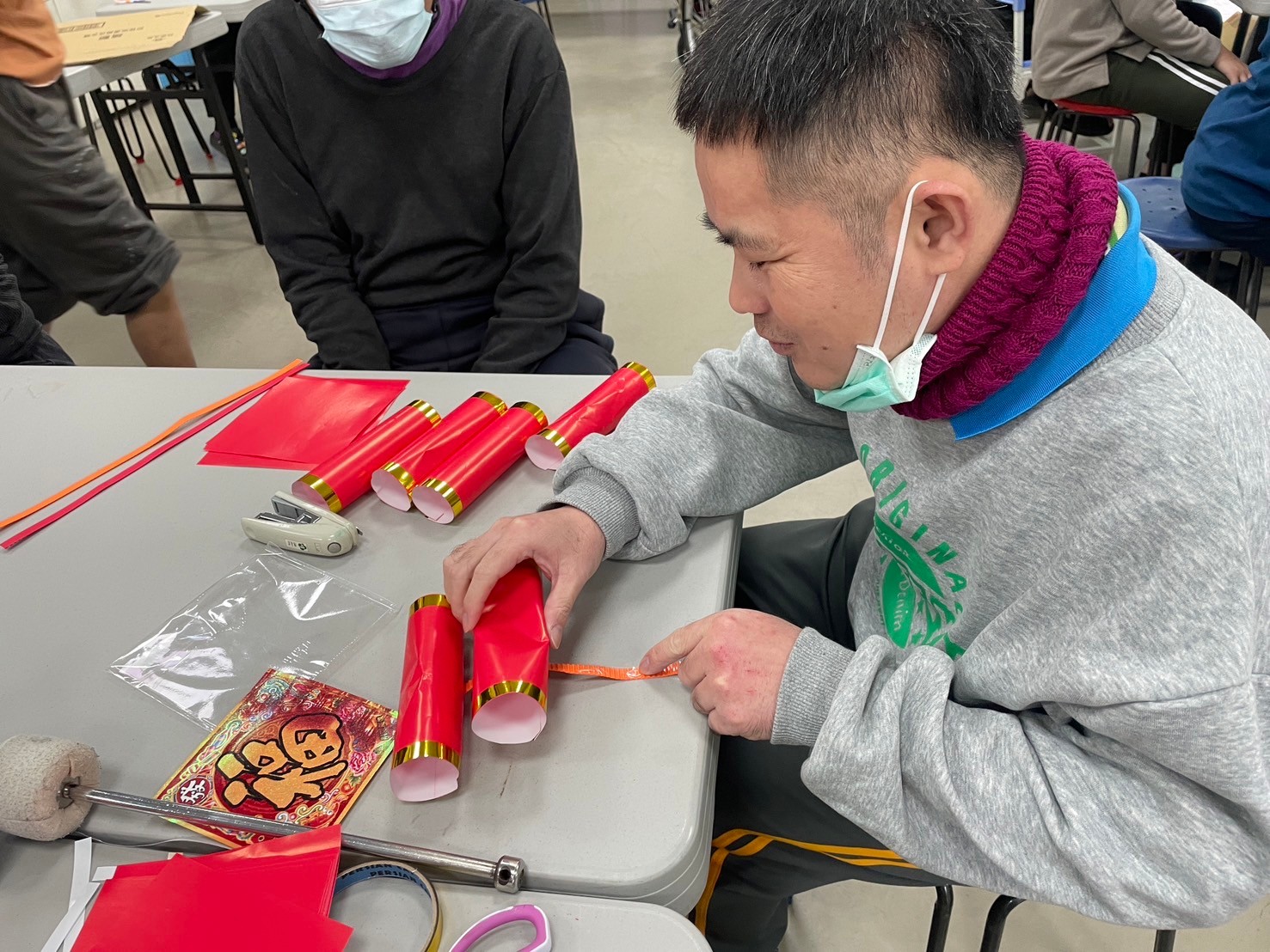 新春做鞭炮(標題圖檔)