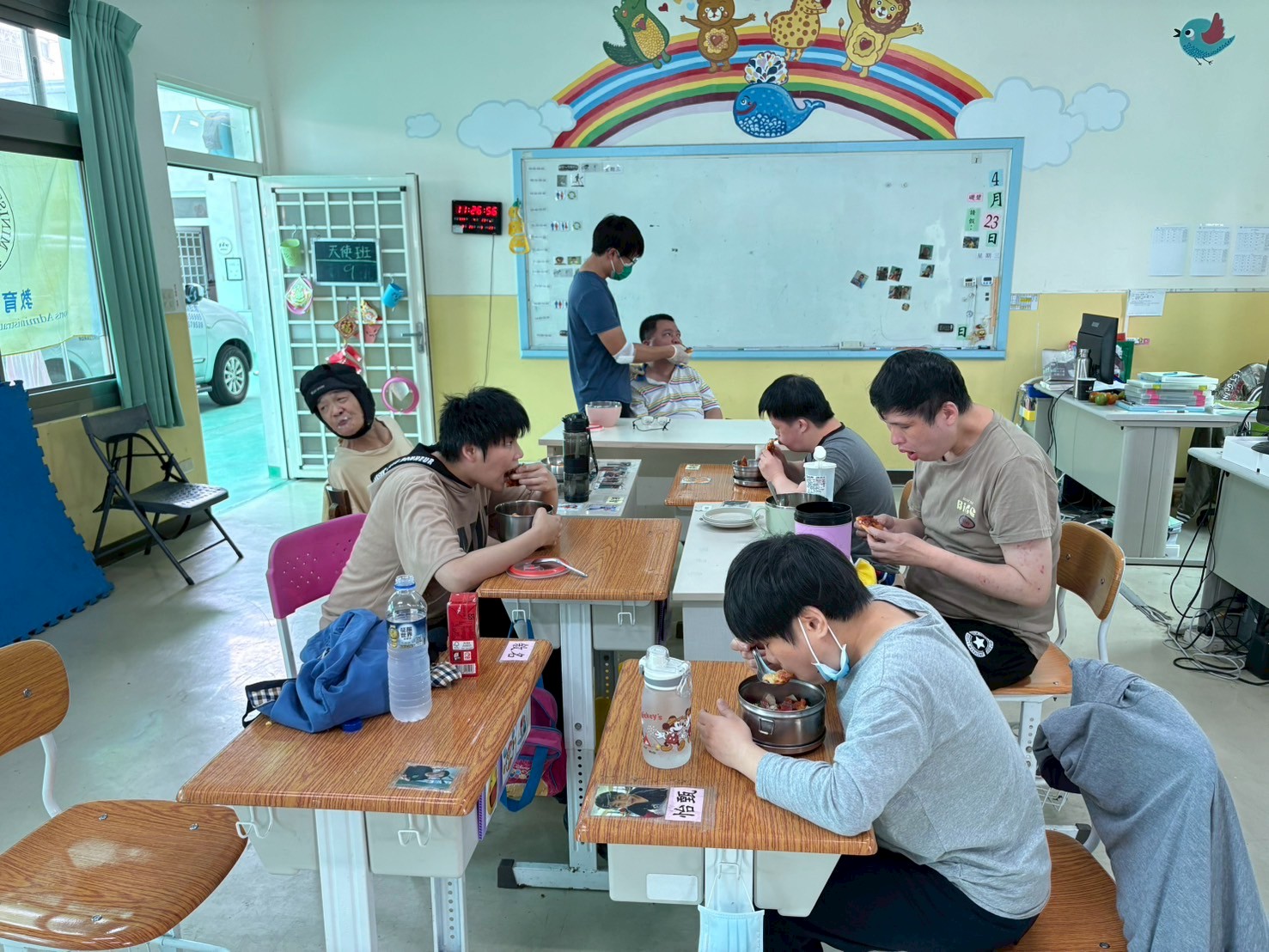 感謝竹山必勝客披薩❤(標題圖檔)