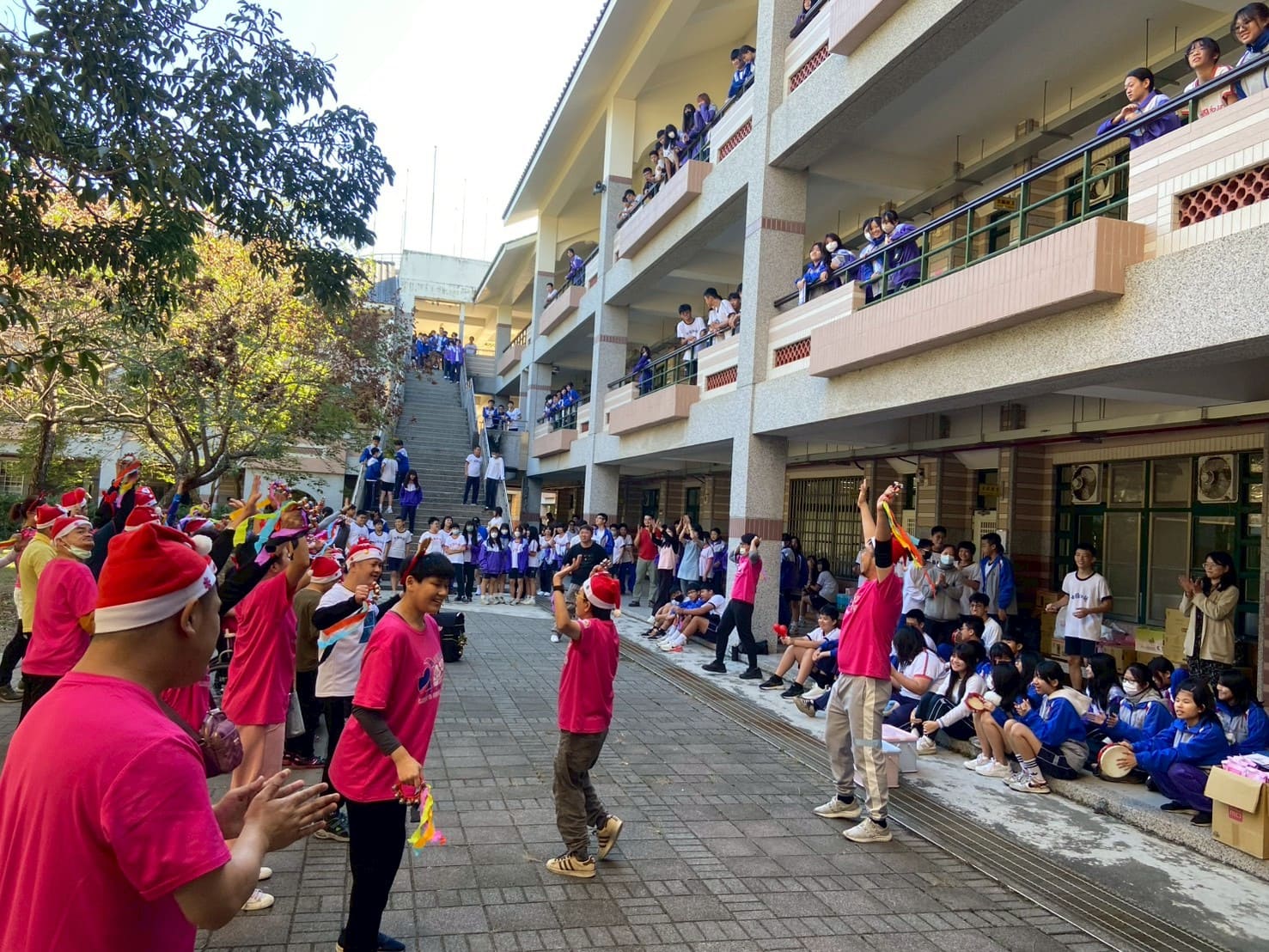 【一年一度報佳音｜讓祝福走進街區的每一個角落】(標題圖檔)